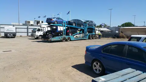 Auto Mover Car Carrier Loading Multiple Vehicles